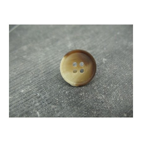 Bouton imitation corne beige 18mm