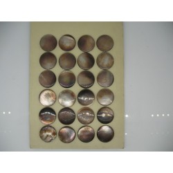 Plaque N°71 : 24 boutons Tahiti marron 22mm